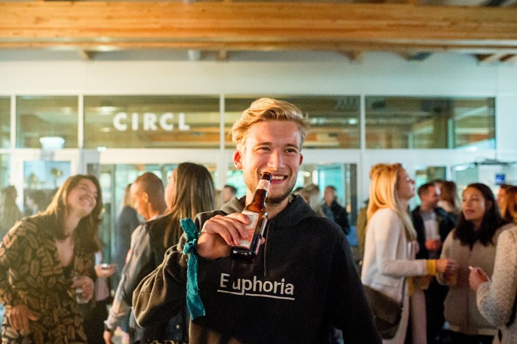 Rooftopbar ROEF Drinks afterwork